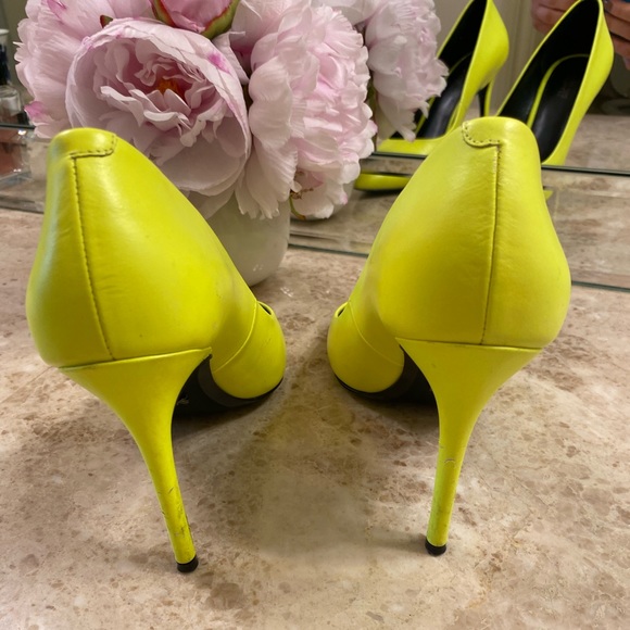 Michael Kors Claire Pump - Neon Yellow 37 - Picture 11 of 14